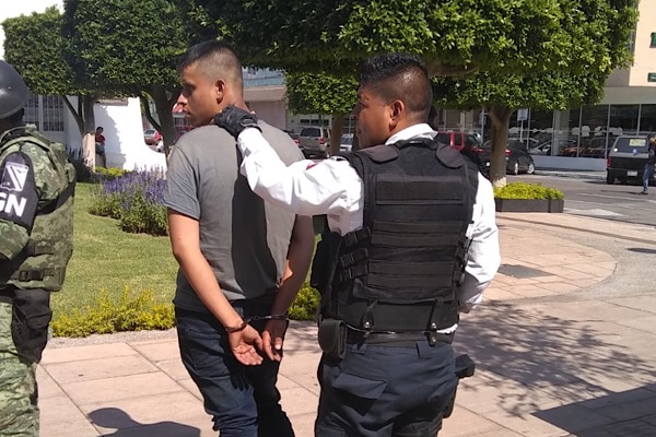 Detienen a joven en zona centro de Irapuato, llevaba “cristal”