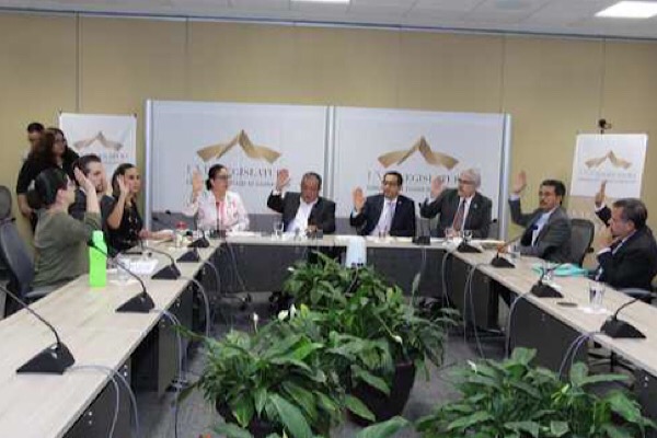 8EC80422-992D-4227-9582-A78436C71418