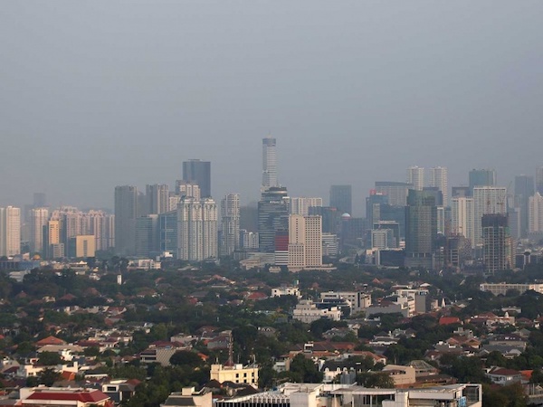 Sismo sacude Indonesia y provoca alerta de tsunami