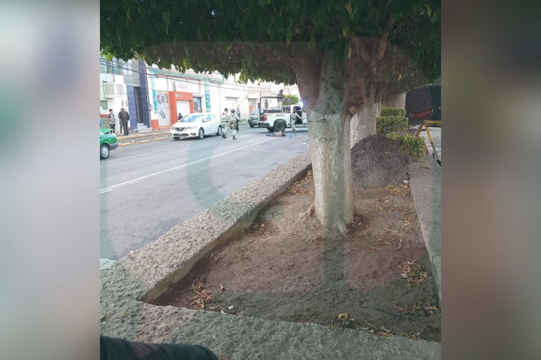 Matan a presunto limpiaparabrisas en avenida Francisco Juárez