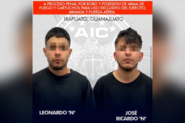 Vinculan a proceso a dos hombres por robo y posesión de armas exclusivas del Ejército