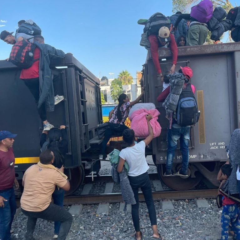 Llama Lorena Alfaro al Gobierno Federal a atender deportaciones de migrantes
