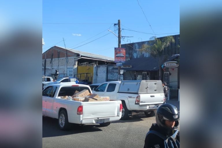 Ataque armado deja gravemente herido a propietario y empleado de negocio de mariscos en La Cruz