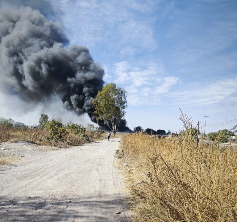 Se registra fuerte incendio en Celaya