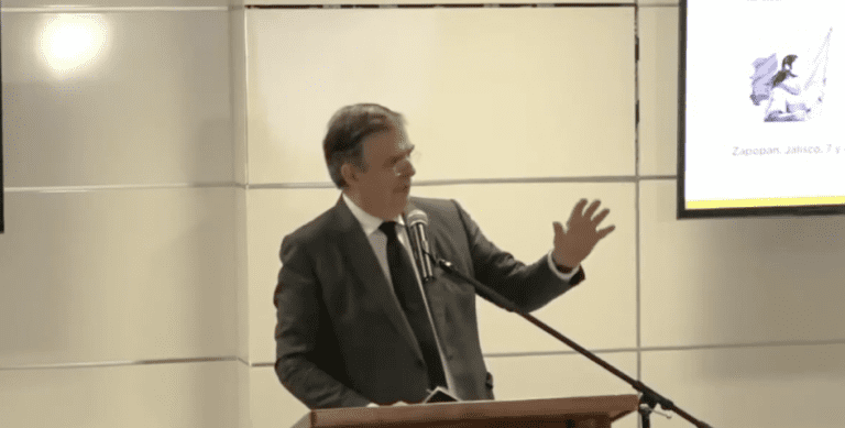 Asegura Ebrard que México actúa con cabeza fría ante críticas de Trump