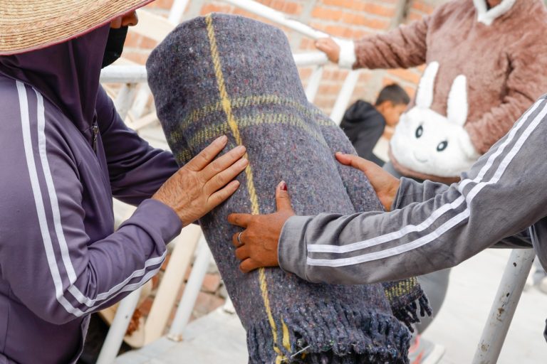 Concluye entrega de cobijas en las comunidades más alejadas a través de Campaña Invernal