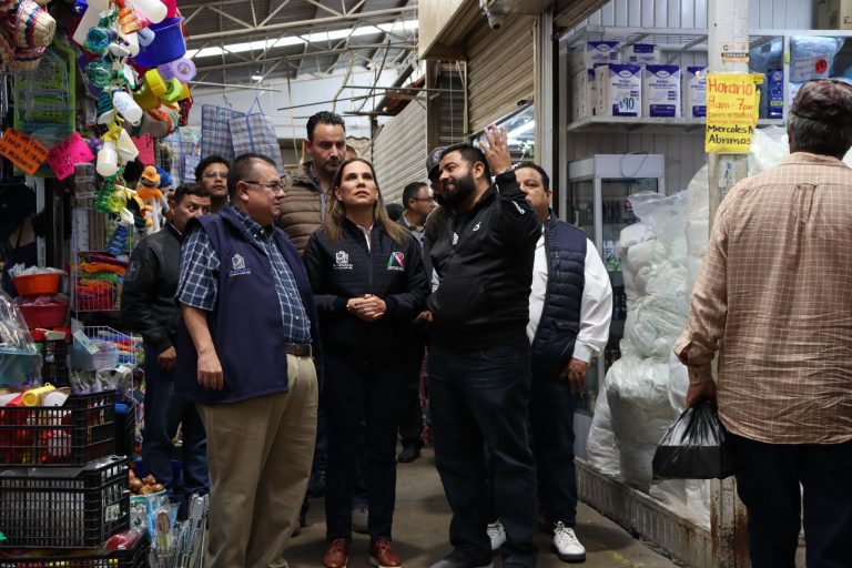 Visita Lorena Alfaro el Mercado Hidalgo