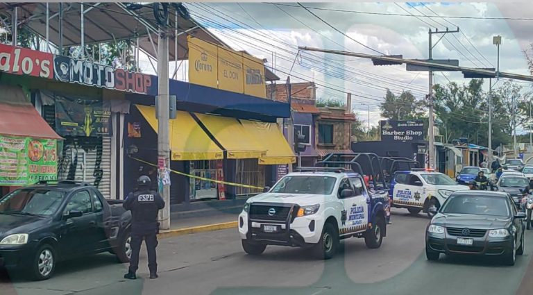 Atacan a balazos negocio de venta de vinos y cervezas en Las Carmelitas