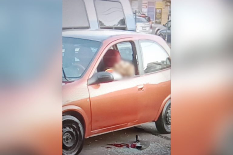 Matan a mujer a bordo de su vehículo en pleno centro de Celaya frente a una menor de edad