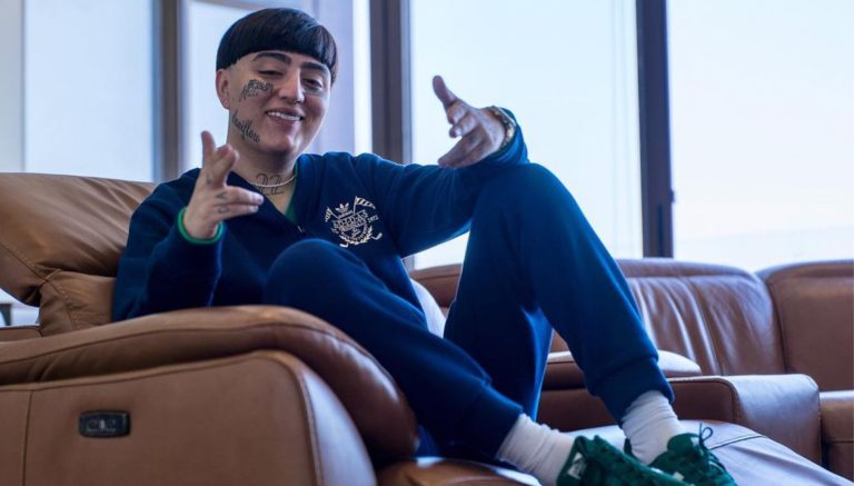 Dani Flow le reclama a Christian Nodal por bloquearlo en TikTok