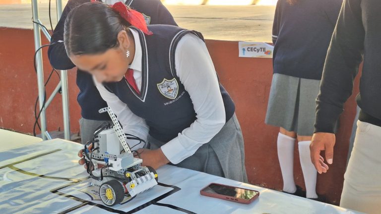Muestra de robótica deja ver la innovación y creatividad que se desarrolla en las aulas