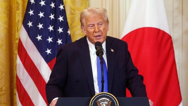 Trump ataca con nuevos aranceles: Impondrá 25% a importaciones de acero y aluminio