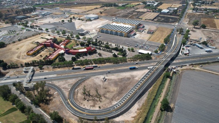 Inauguran puente vehicular Inforum