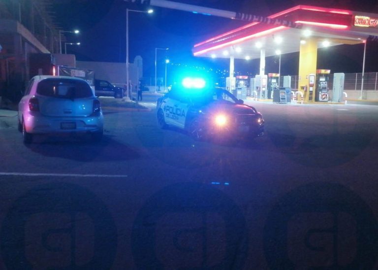 Policía de León se dispara con su arma de cargo en baño de gasolinera