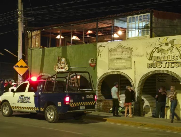 Sujetos armados entran al bar “La Mentira” y asesinan al cantinero