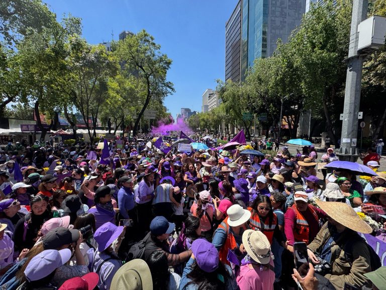 Cientos de miles de mujeres marchan en el mundo contra la violencia de género
