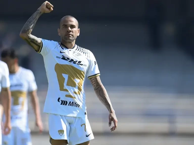 Dani Alves demandará a Pumas