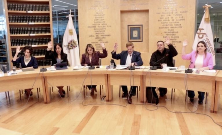 Aprueban dictámenes de Minutas Proyecto de Decreto