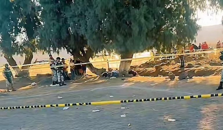 Ataque armado en campo deportivo de Los Negrete deja 3 muertos