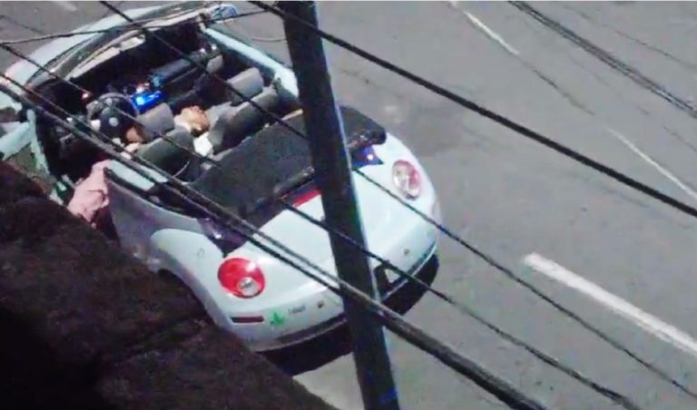Ejecutan a balazos a conductor de vehículo convertible en centro de Salamanca