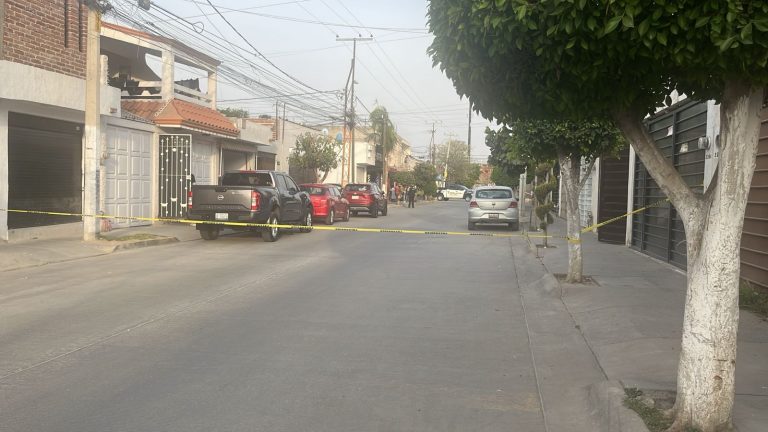 Barbero resulta herido tras ataque a balazos en su negocio
