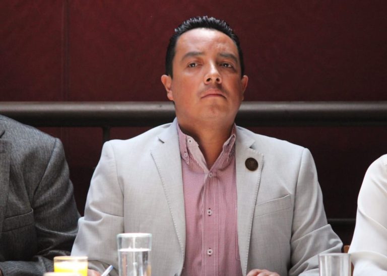Diputado local de Morena acusa a Gobierno estatal de violar derechos humanos de las mujeres con “Tarjeta Rosa”