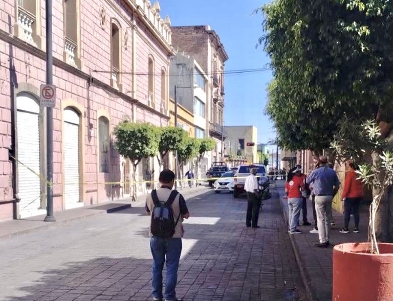 Muere atropellada repartidora de UBER en Celaya