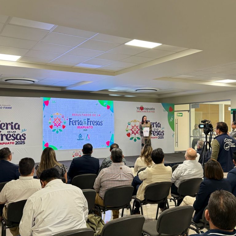 Atrae casi medio millón de personas la Feria de las Fresas