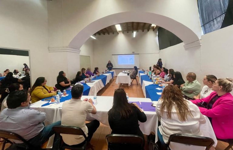 Fortalece IMUG conocimientos de Instancias Municipales de Mujeres