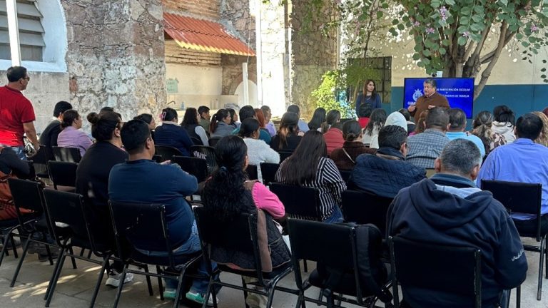 Fortalecen transparencia y rendición de cuentas las Asociaciones de Padres de Familia y Consejos de Participación Escolar en León