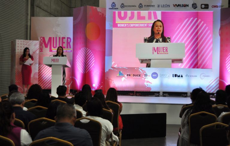 Realizan Mundo Mujer; foro diseñado para reunir a líderes, emprendedoras y profesionales