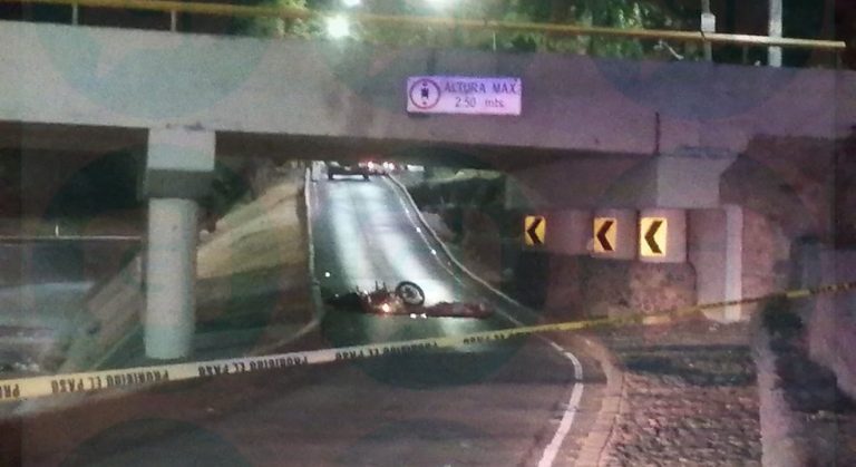 Motociclista muere tras derrapar sobre el Malecón del Río