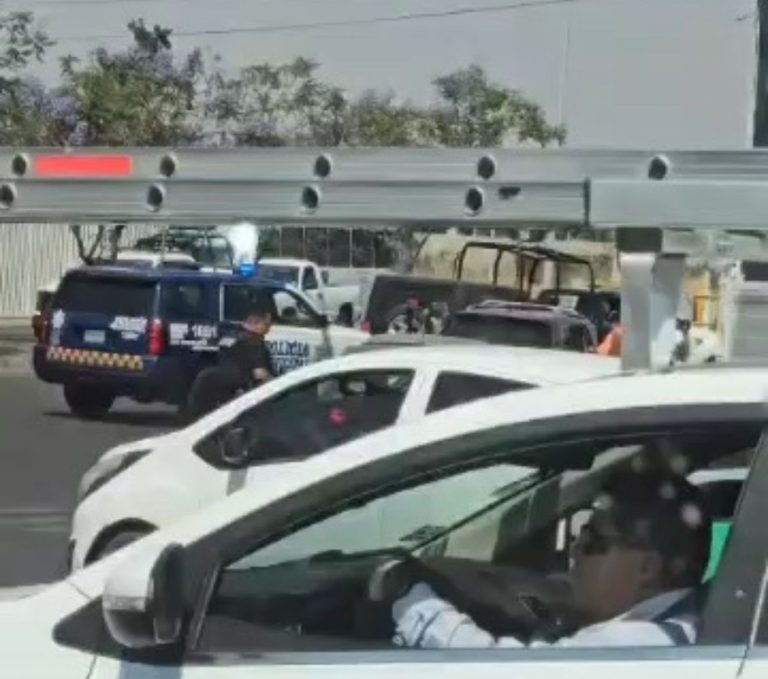 Tras persecución, policía de Irapuato detiene a hombre con camioneta presuntamente robada