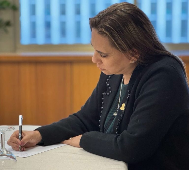 Alcaldesa Lorena Alfaro llama a la reflexión en este Viernes Santo
