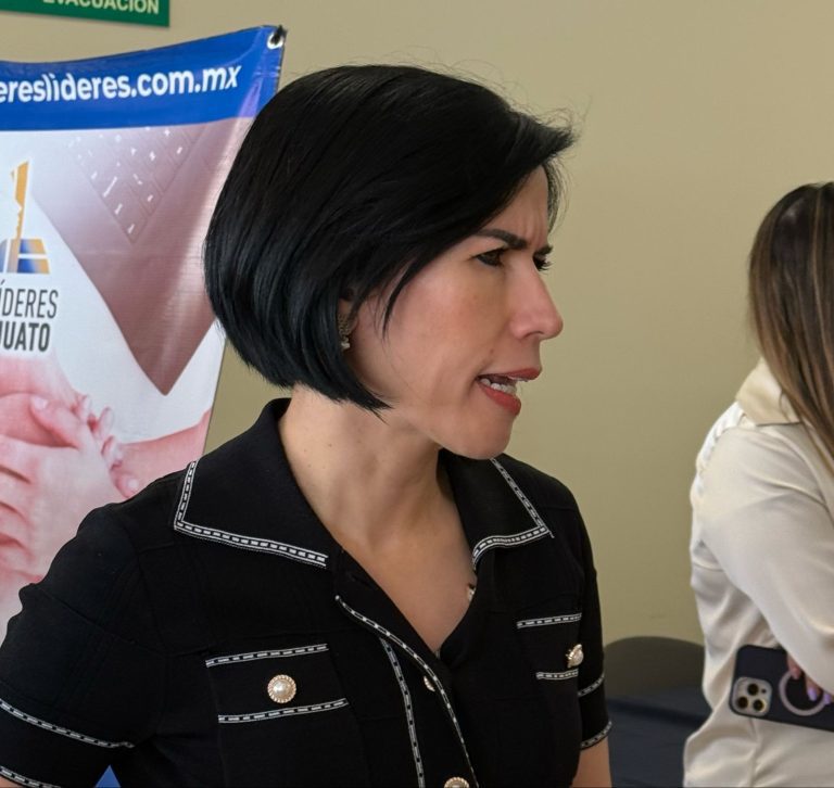 Registran 670 mil mujeres para  tarjetas rosas