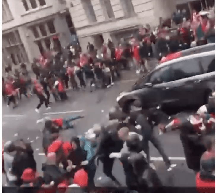 Detenido hombre por atropelló durante celebraciones del Liverpool FC en el centro de la ciudad