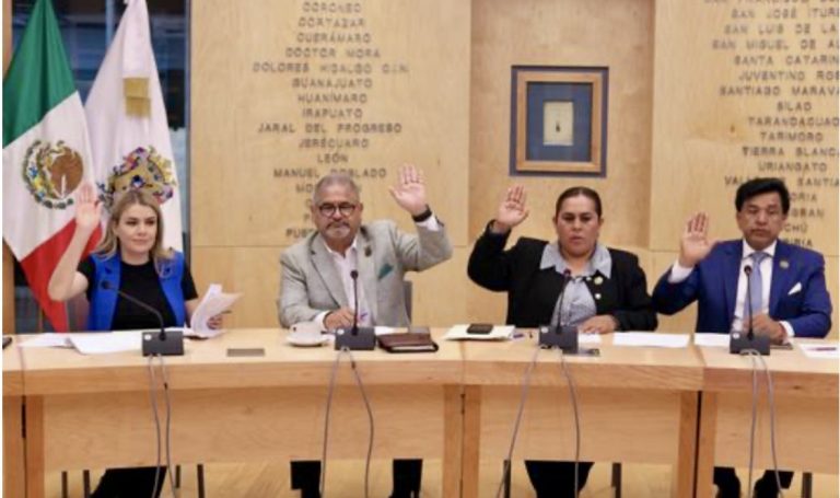 Sesiona la Comisión de Atención al Migrante
