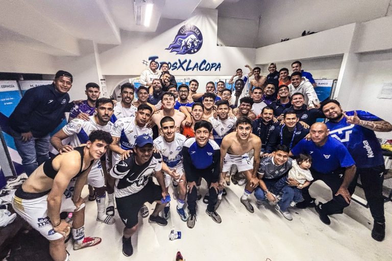 Jugadores del Celaya rompen concentración y todo termina en golpes