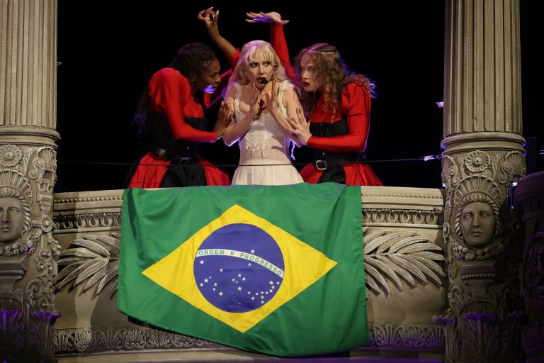 Lady Gaga se presenta ante 2.1 millones de personas en Río de Janeiro