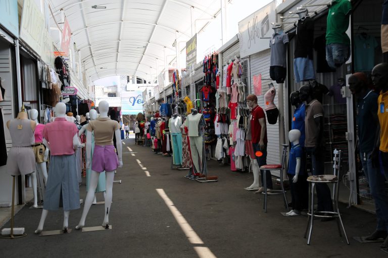 Impulsan el comercio local y fortalecen al sector textil de Uriangato