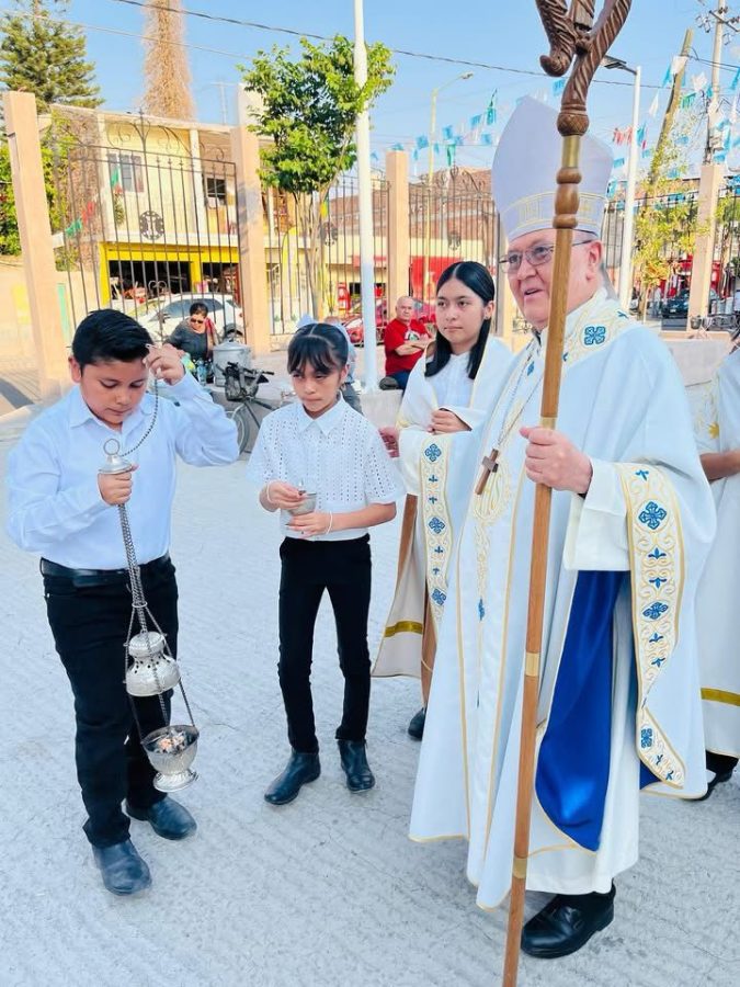 Lamenta Obispo labor de maestros sin apoyo de padres de familia
