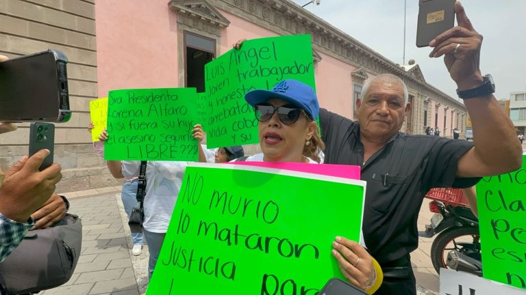 Se manifiestan para exigir justicia por joven asesinado
