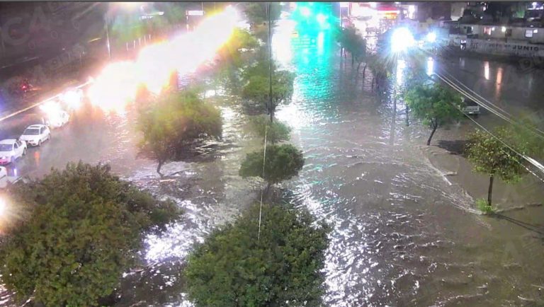 Lluvia causa estragos en León