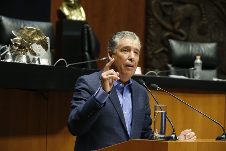 Miguel Márquez exige un alto a la persecución de migrantes y llama a un frente común por su defensa