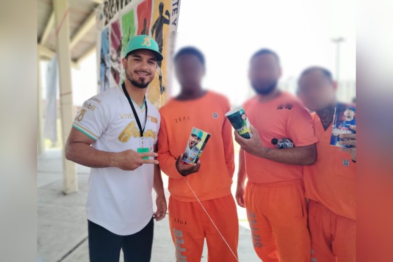 Bravos de León inspiran a personas privadas de la libertad en su camino a la reinserción social
