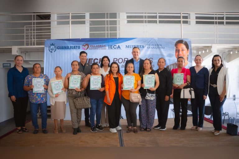 Terminan 110 mujeres cursos impartidos por IECA