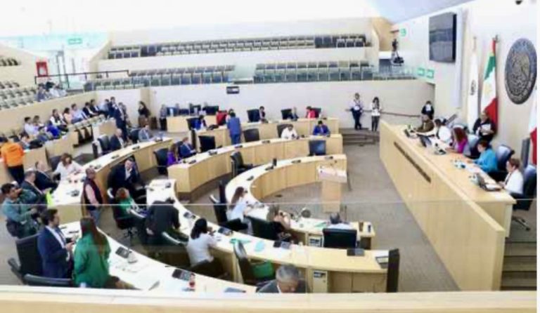 Aprueban reformas en favor de personas periodistas y defensoras de derechos humanos