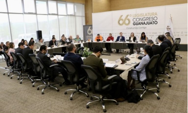 Analizan propuestas en materia de protección de datos personales y acceso a la información