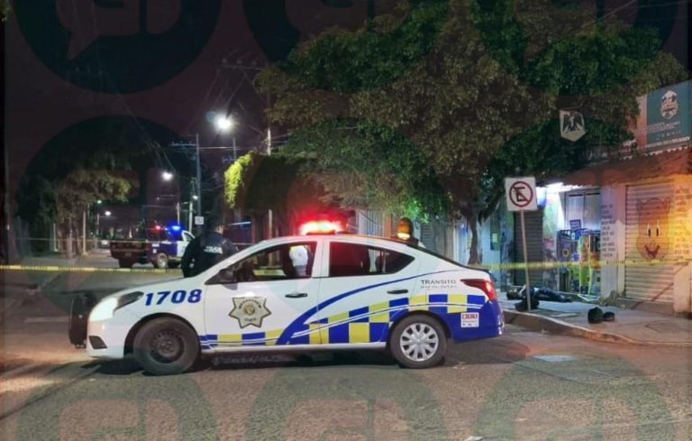 Motociclista pierde la vida tras chocar contra un árbol en colonia El Milagro
