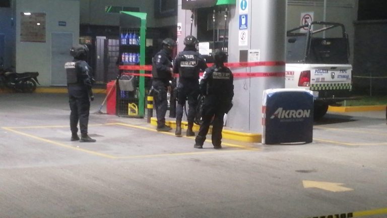 Fuerzas de seguridad gasolinera por sospechas de vender combustible robado